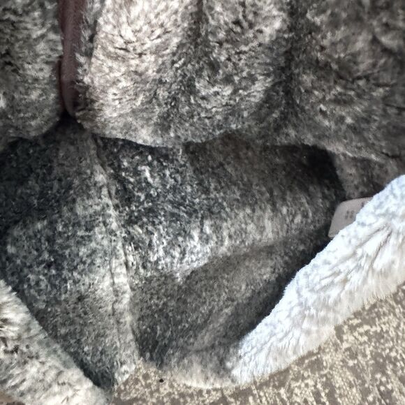 Lolē Faux suede faux fur taupe coat ultra soft and warm Medium - Picture 5 of 12